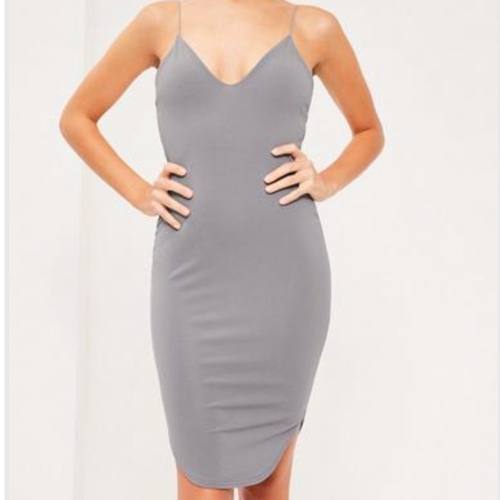 🐇 Misguided Strappy curve Hem midi dress